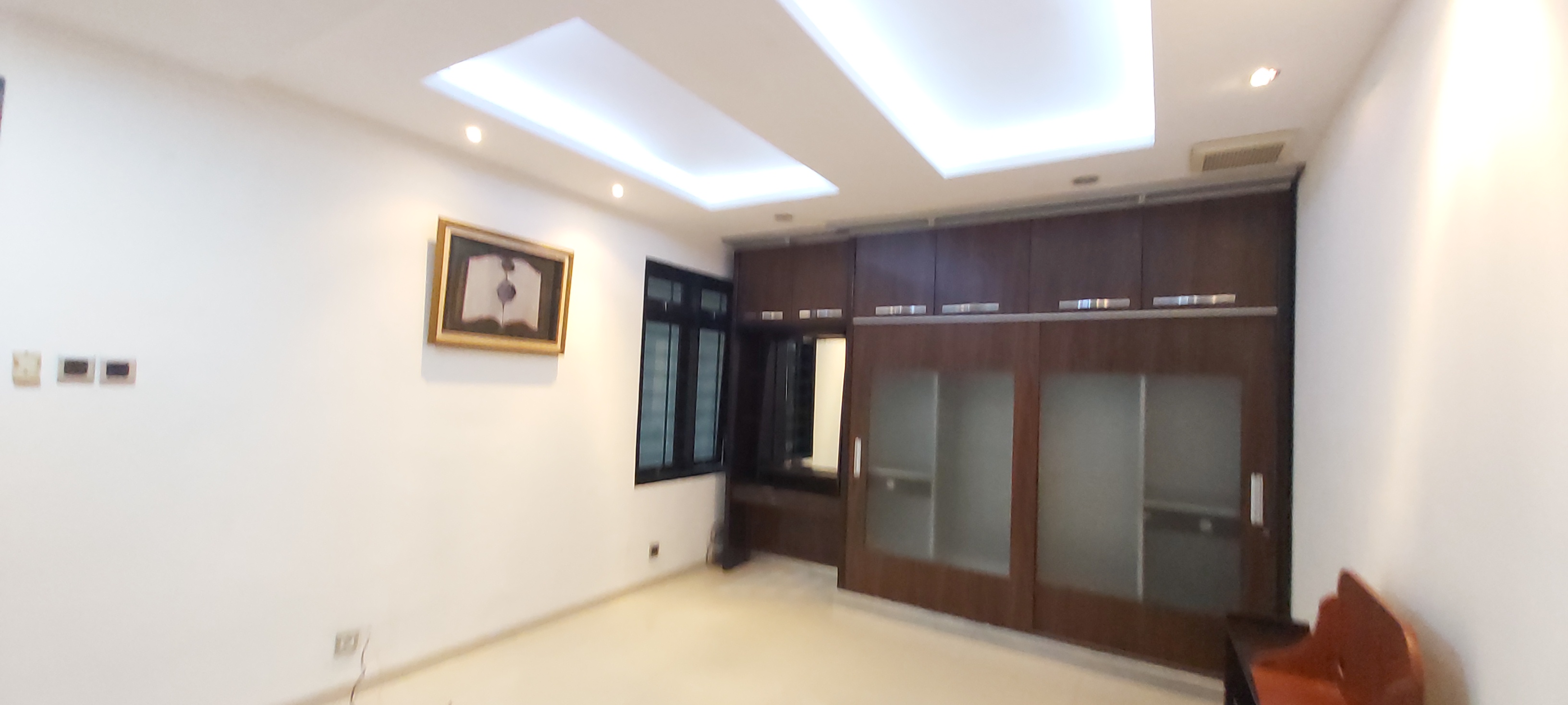 Rumah di Pondok Indah-2 Lantai, Dekat Pondok Indah Mal, Siap Huni