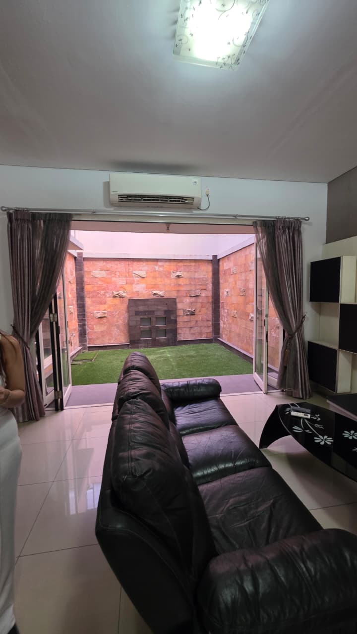 Rumah Dalam Townhouse Area Deplu, Dekat Pondok Indah dan Bintaro, Akses Mudah ke Tol Jorr