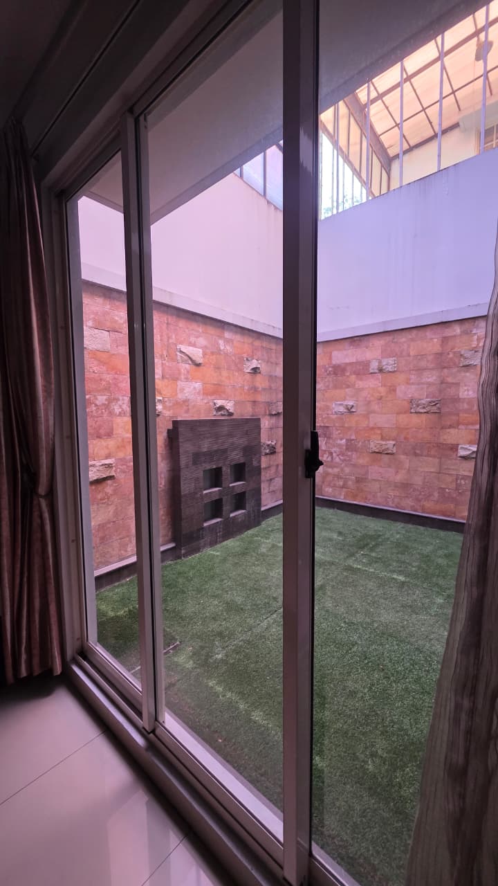 Rumah Dalam Townhouse Area Deplu, Dekat Pondok Indah dan Bintaro, Akses Mudah ke Tol Jorr