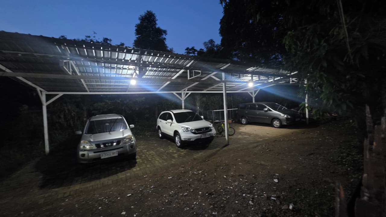 Tanah Luas 1817 M2 Dekat Rs Siloam Kebon Jeruk, Dekat Tol, bisa Bangun 3-4 Rumah atau Kost2an