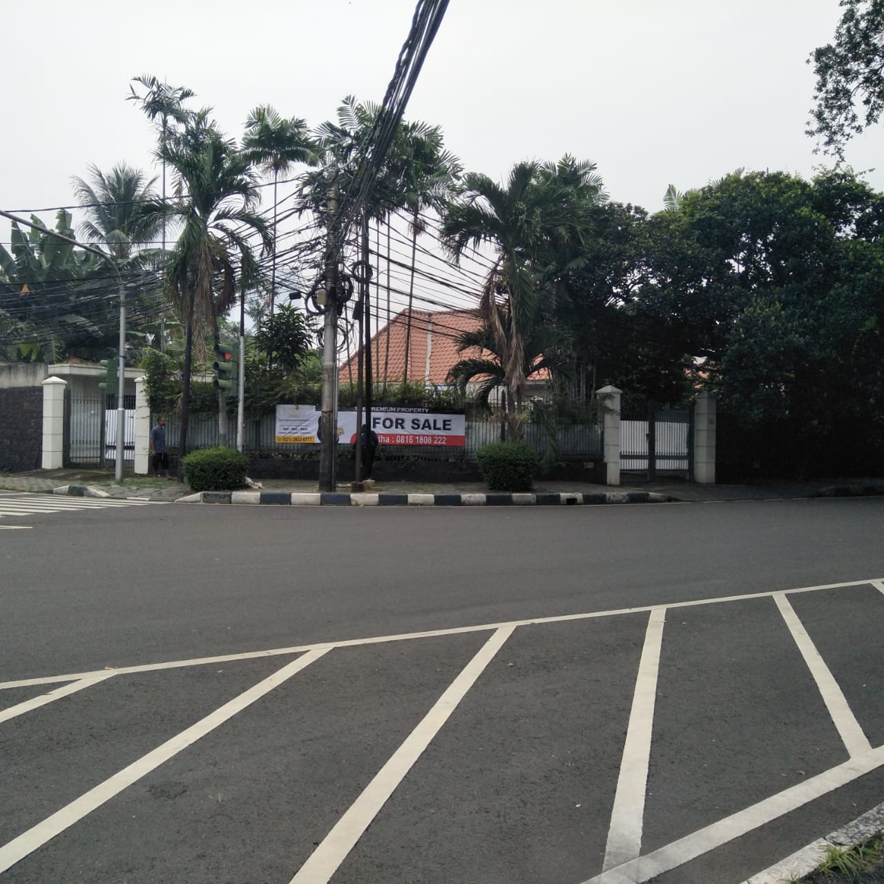 Rumah Area Menteng. Langka. Jarang Ada. Lokasi Strategis