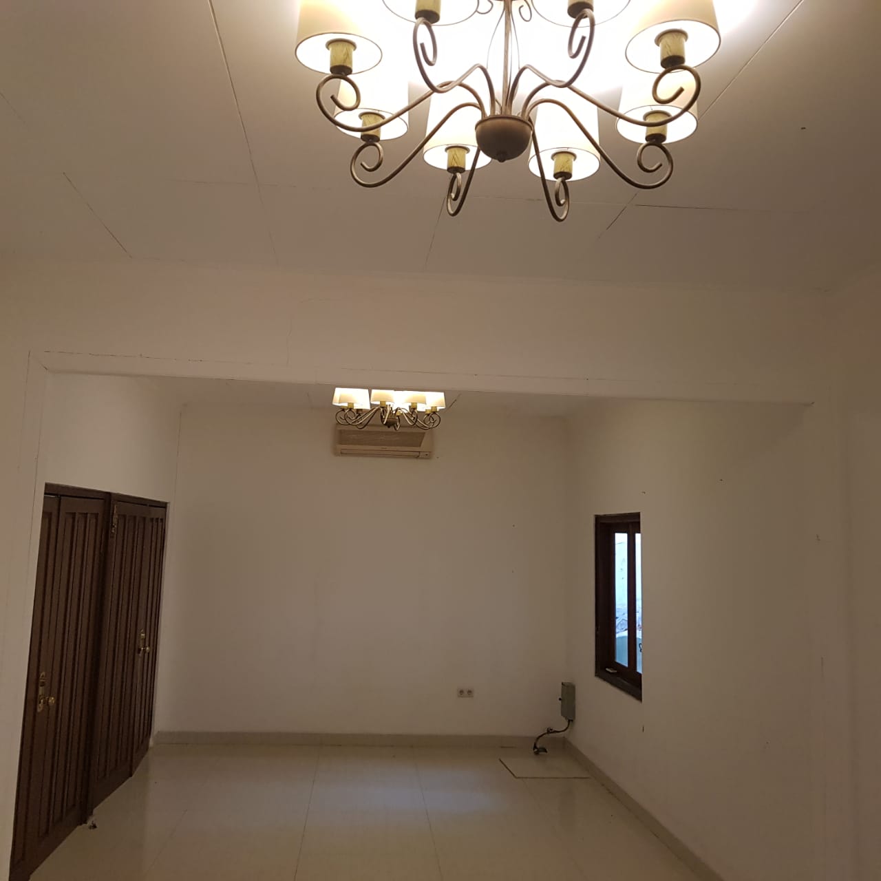Rumah Area Menteng. Langka. Jarang Ada. Lokasi Strategis