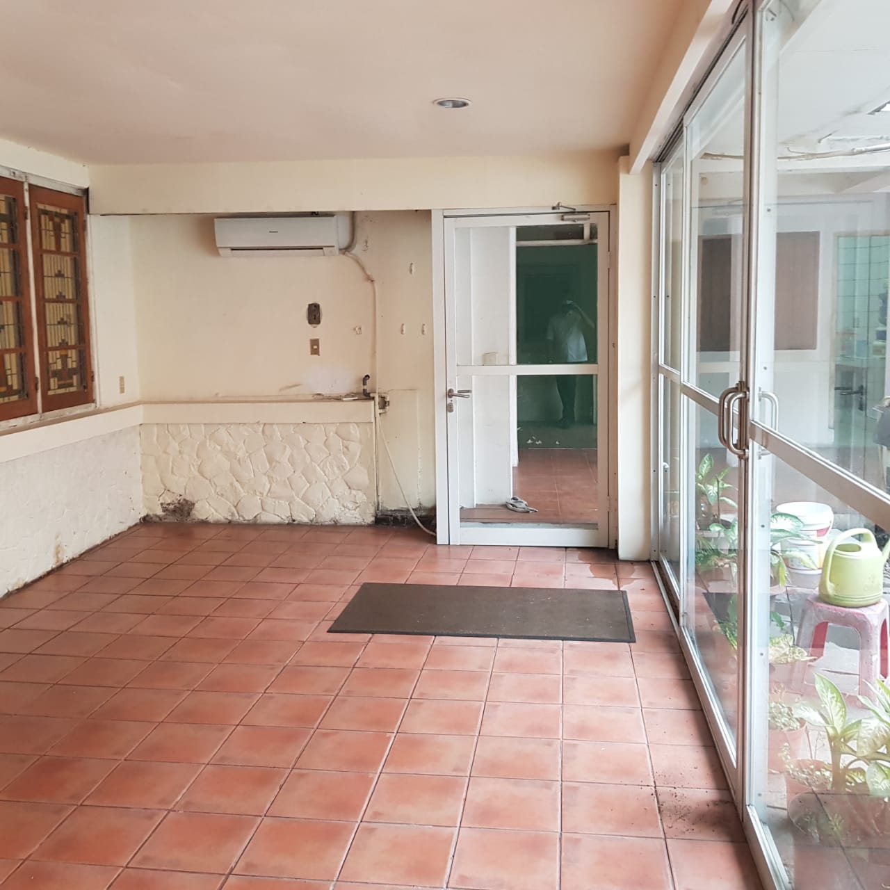 Rumah Area Menteng. Langka. Jarang Ada. Lokasi Strategis