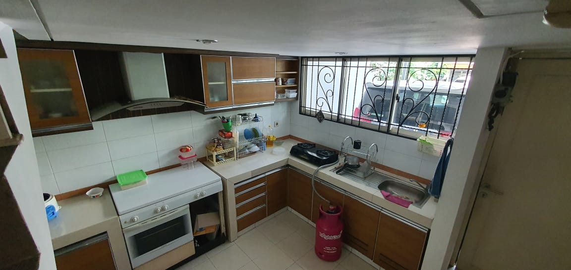 Rumah Dalam Cluster Jalan Deplu Raya,Tenang Dan Asri, Semi Furnish, Ada Club House Dan Pool 