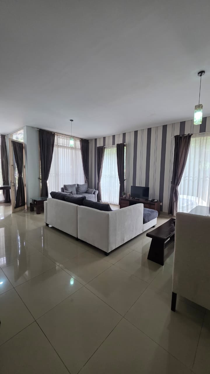 Rumah Murah 2 Lantai Dalam Komplek Exclusive, Sangat Dekat ke Pondok Indah, Ada Club House