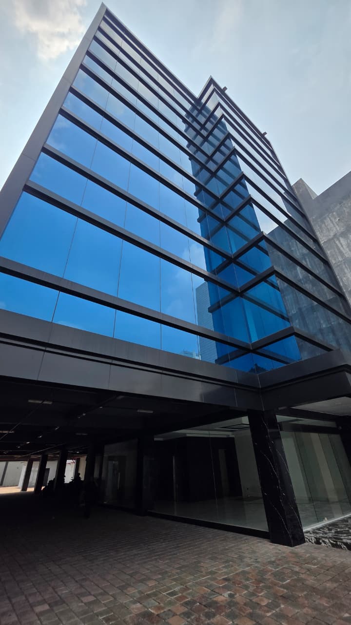 Gedung Kantor Baru 3.500 m² di Menteng, LT 1.075 m², Dekat Sarinah & CBD Jakarta Pusat
