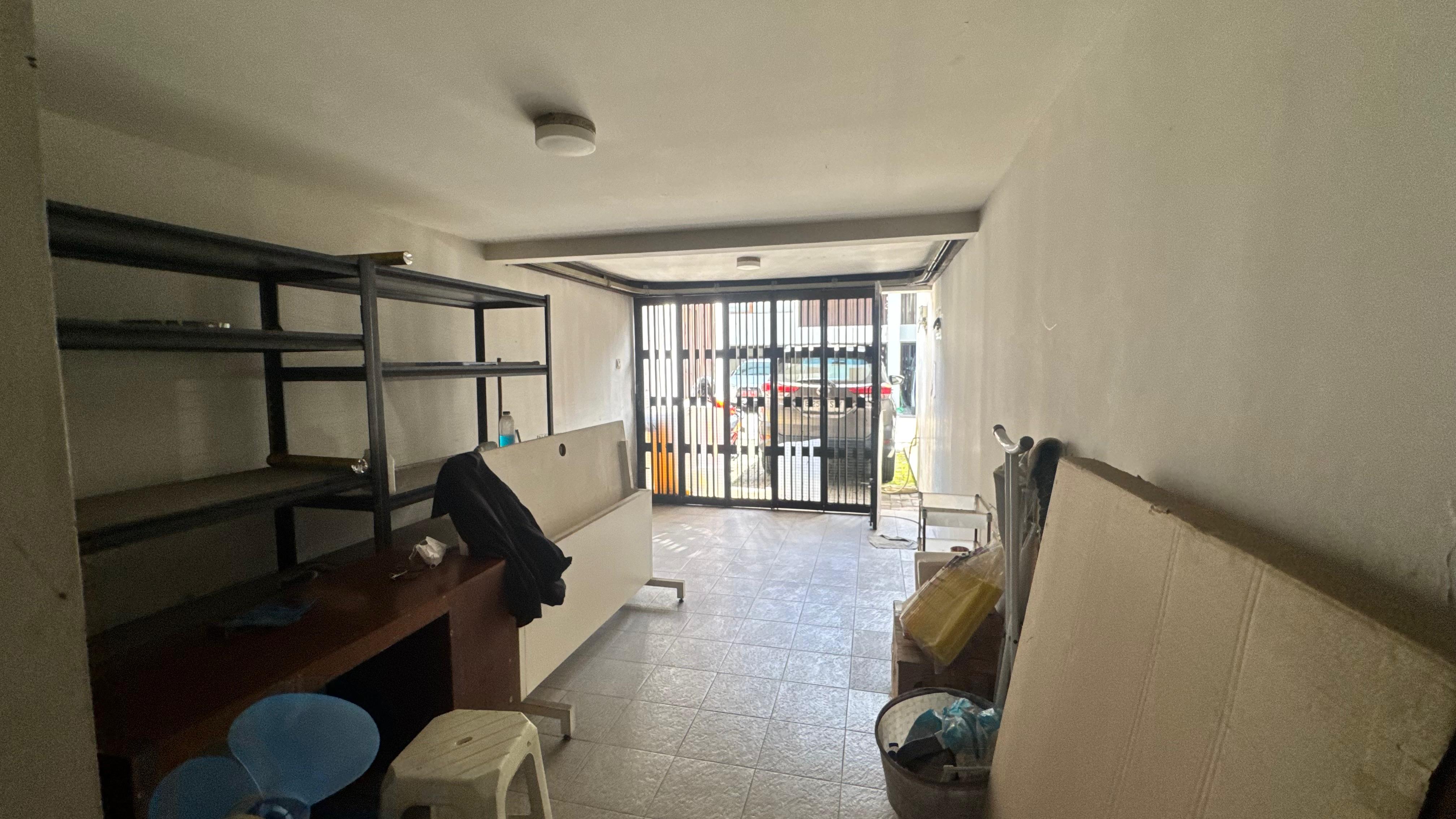 Rumah Minimalis Cantik Rapi 2 Lantai di Kemang-Dalam Komplek Townhouse