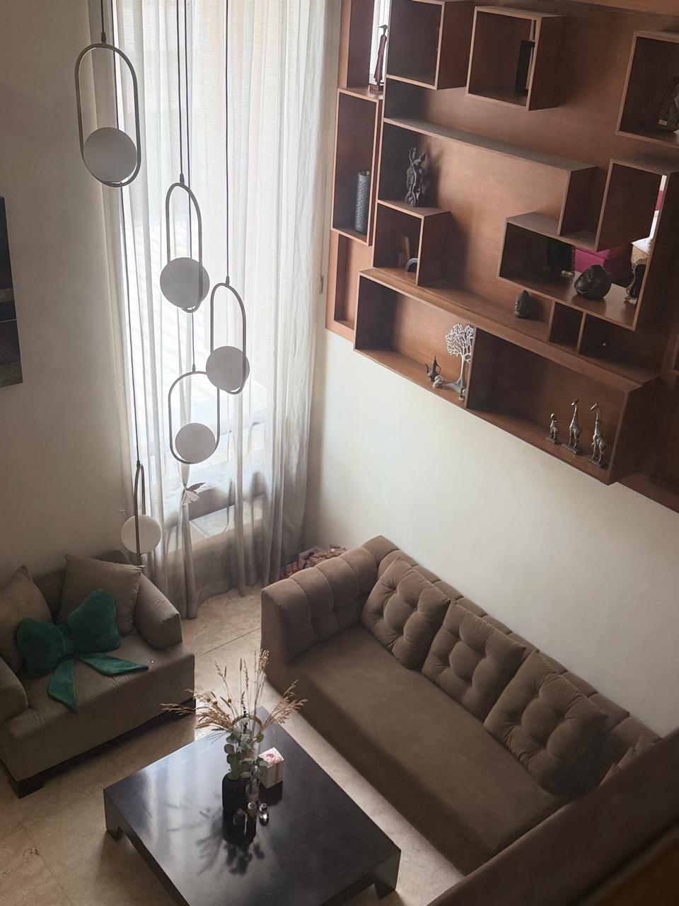 Rumah Dalam Townhouse, Ada Mezzanine, Bisa Jadi Kamar Tambahan, Ada Kolam Renang