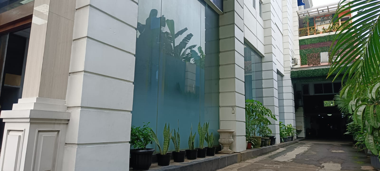 Sewa Ruang Usaha di Kemang Raya Lantai 1 Luas 476 M2