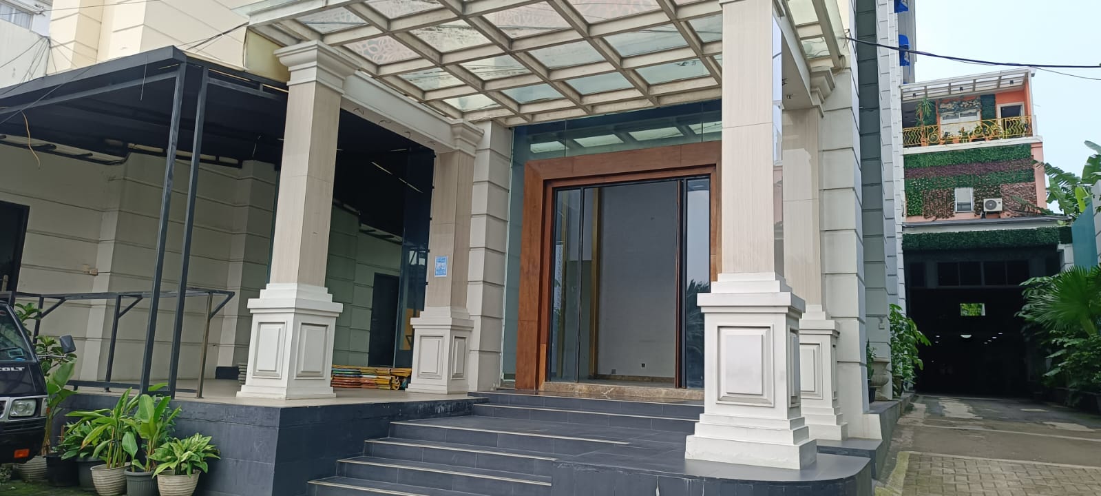 Sewa Ruang Usaha di Kemang Raya Lantai 1 Luas 476 M2