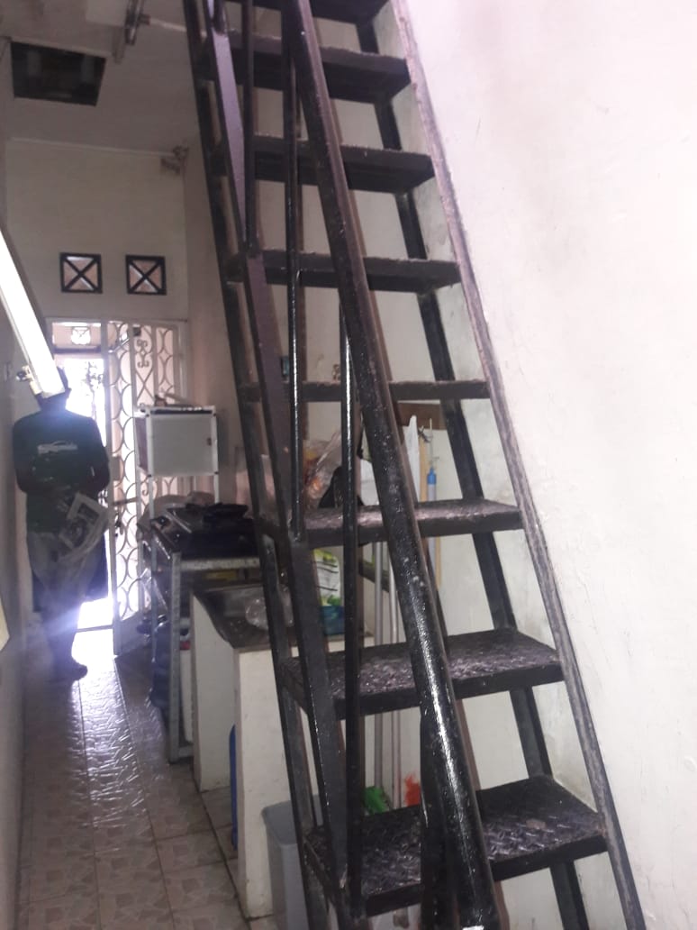 Rumah Lama 2 Lantai di Tebet Barat