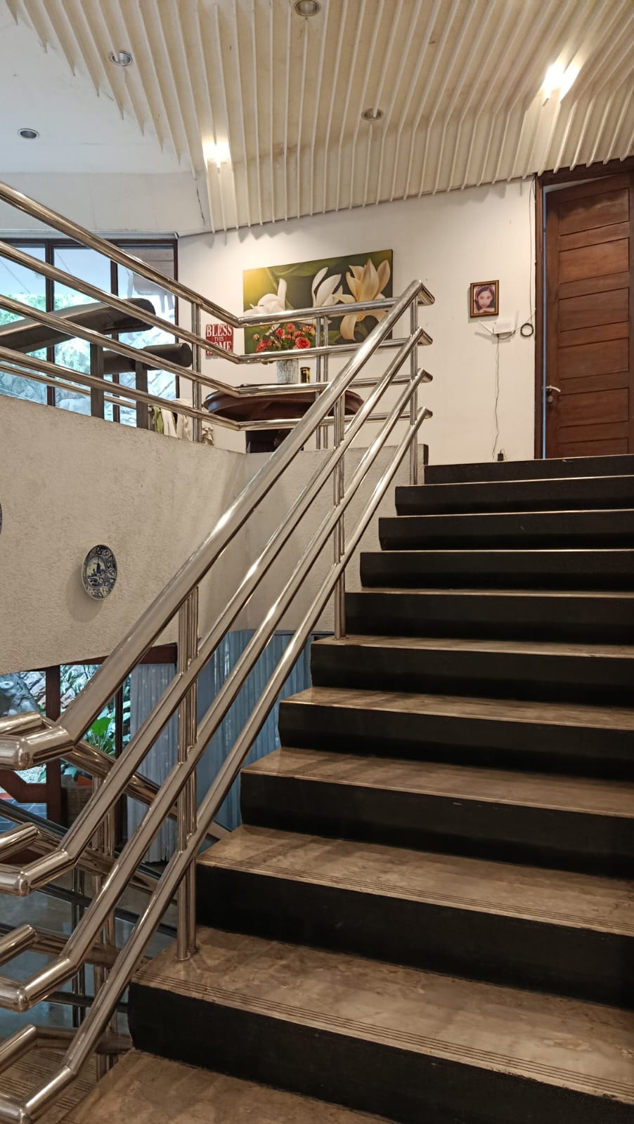 Rumah Lama Area Pakubuwono, Dekat Area Komersil, Jalan Lebar 2 Mobil