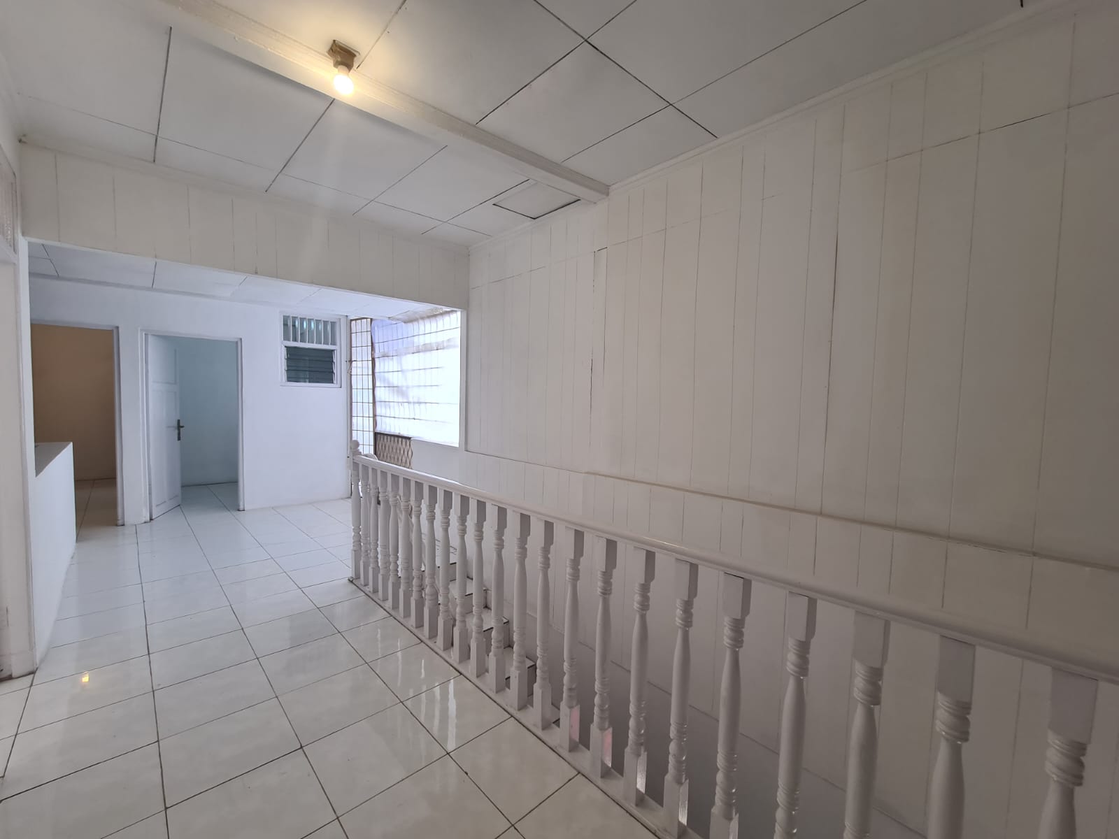 Rumah Murah 1,5 Lantai Area Kebayoran Baru - Hitung Tanah, Akses Mudah ke SCBD