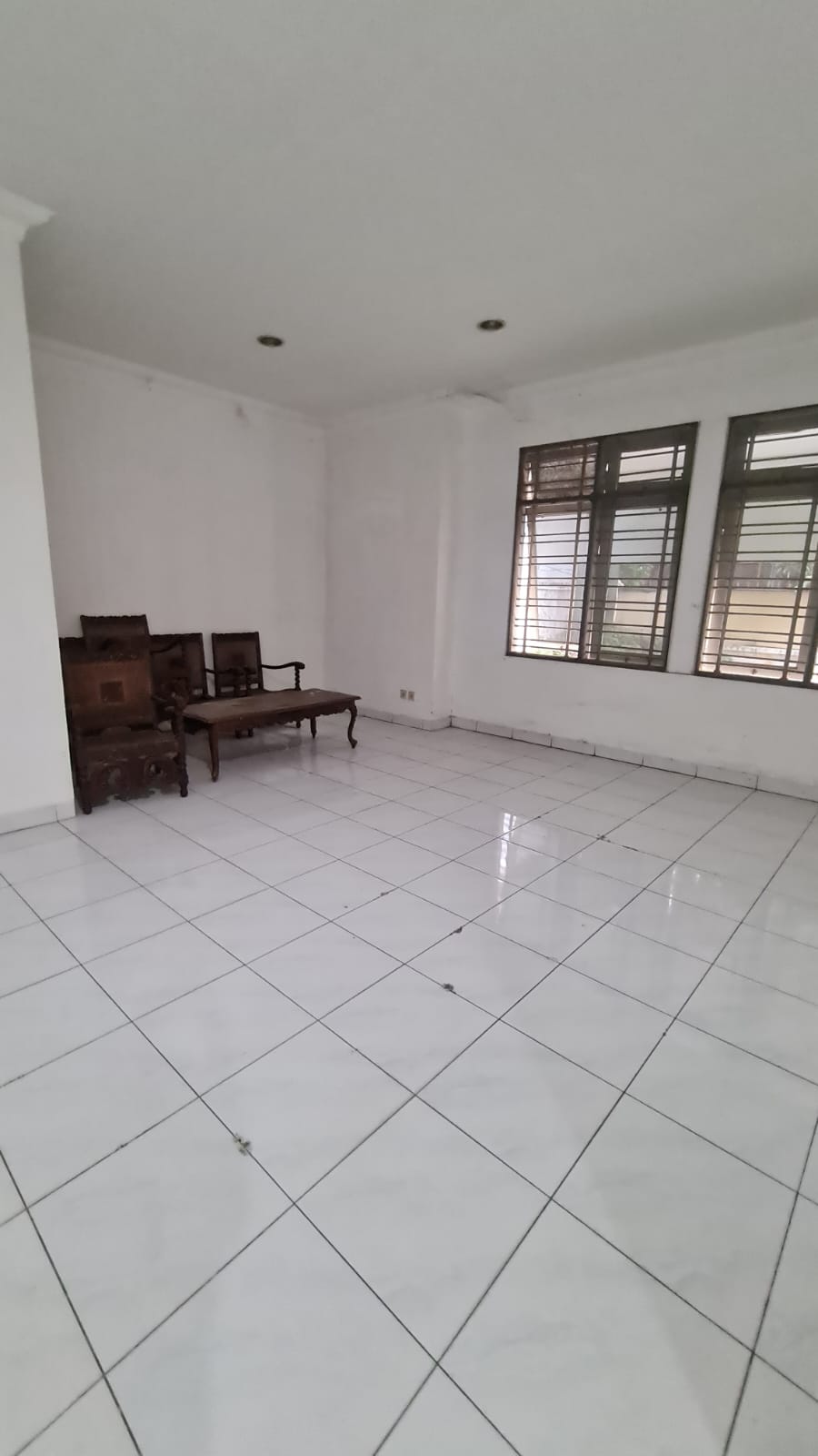 Rumah 2 Lantai di Panglima Polim, Lokasi Staretgis, Akses Dekat ke MRT, SHM, Siap Huni