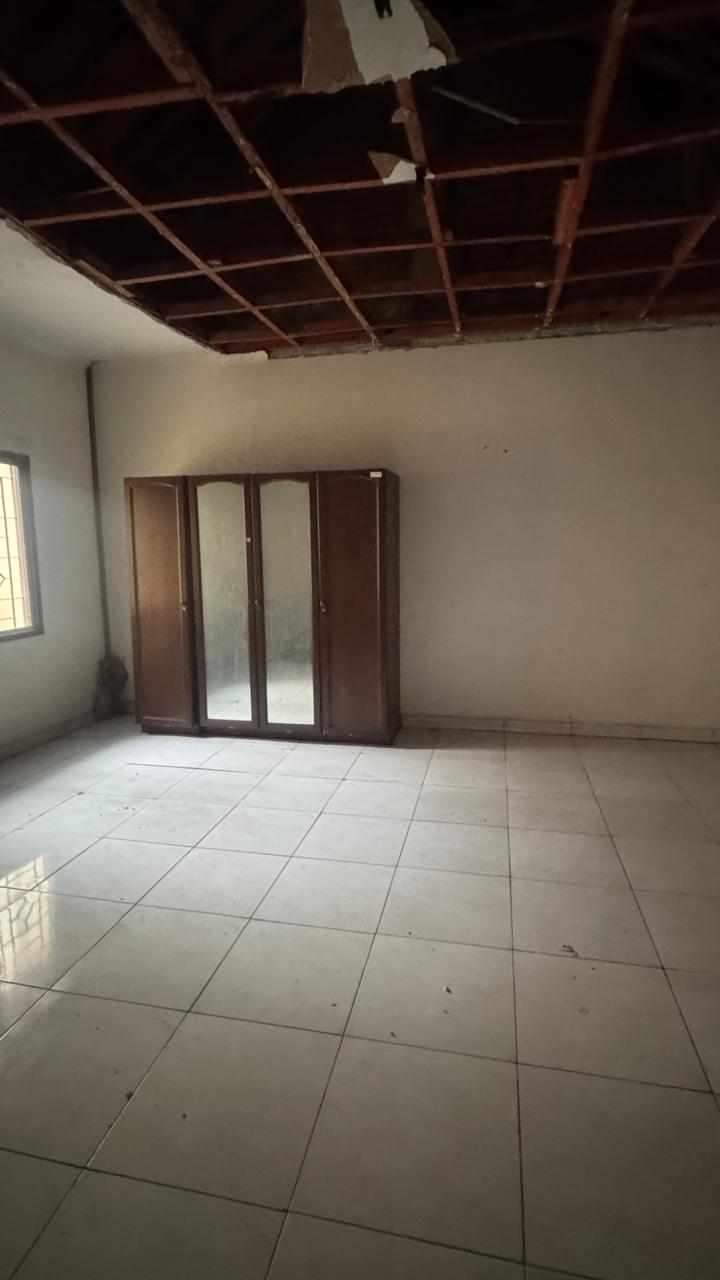 Rumah Lama 2 Lantai, Lokasi Strategis, Akses Dekat Fatmawati dan Antasari. Butuh Renovasi